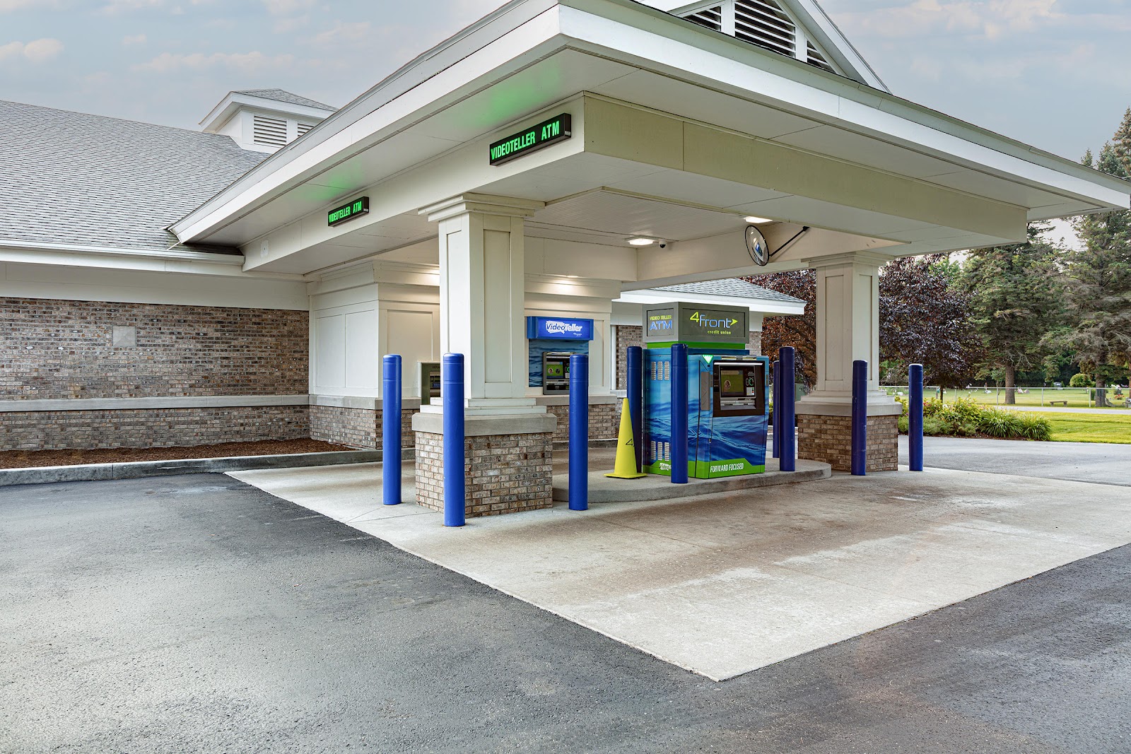 4Front Credit Union — photo
