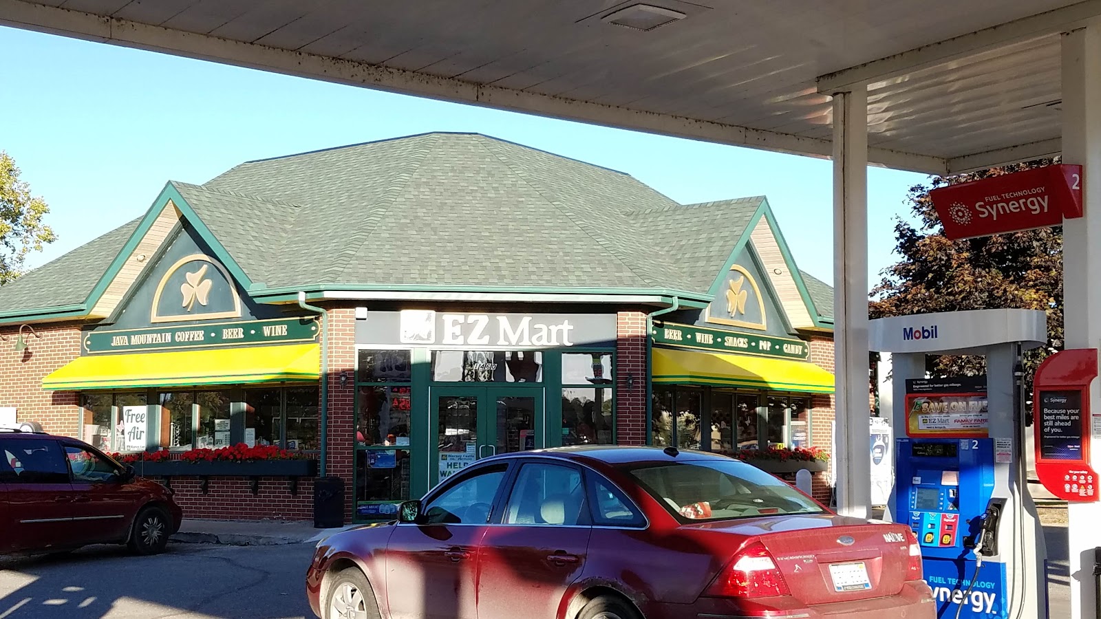 Charlevoix EZ Mart in Charlevoix