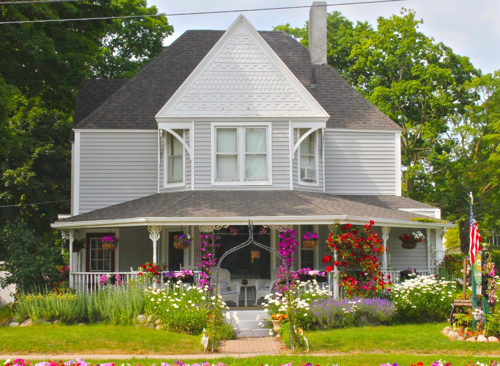 Charlevoix House - The Northside in Charlevoix