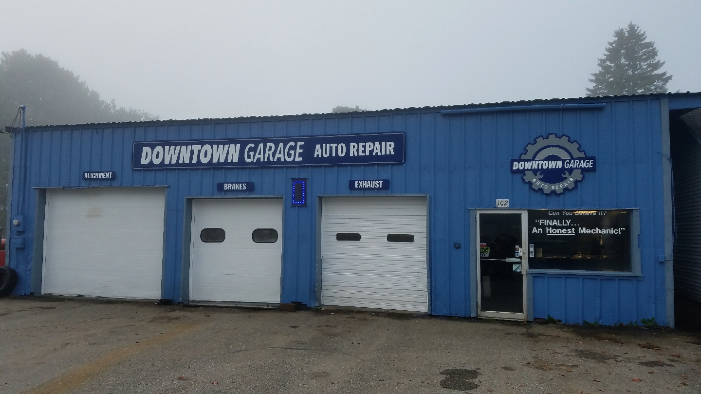 Downtown Garage Charlevoix in Charlevoix
