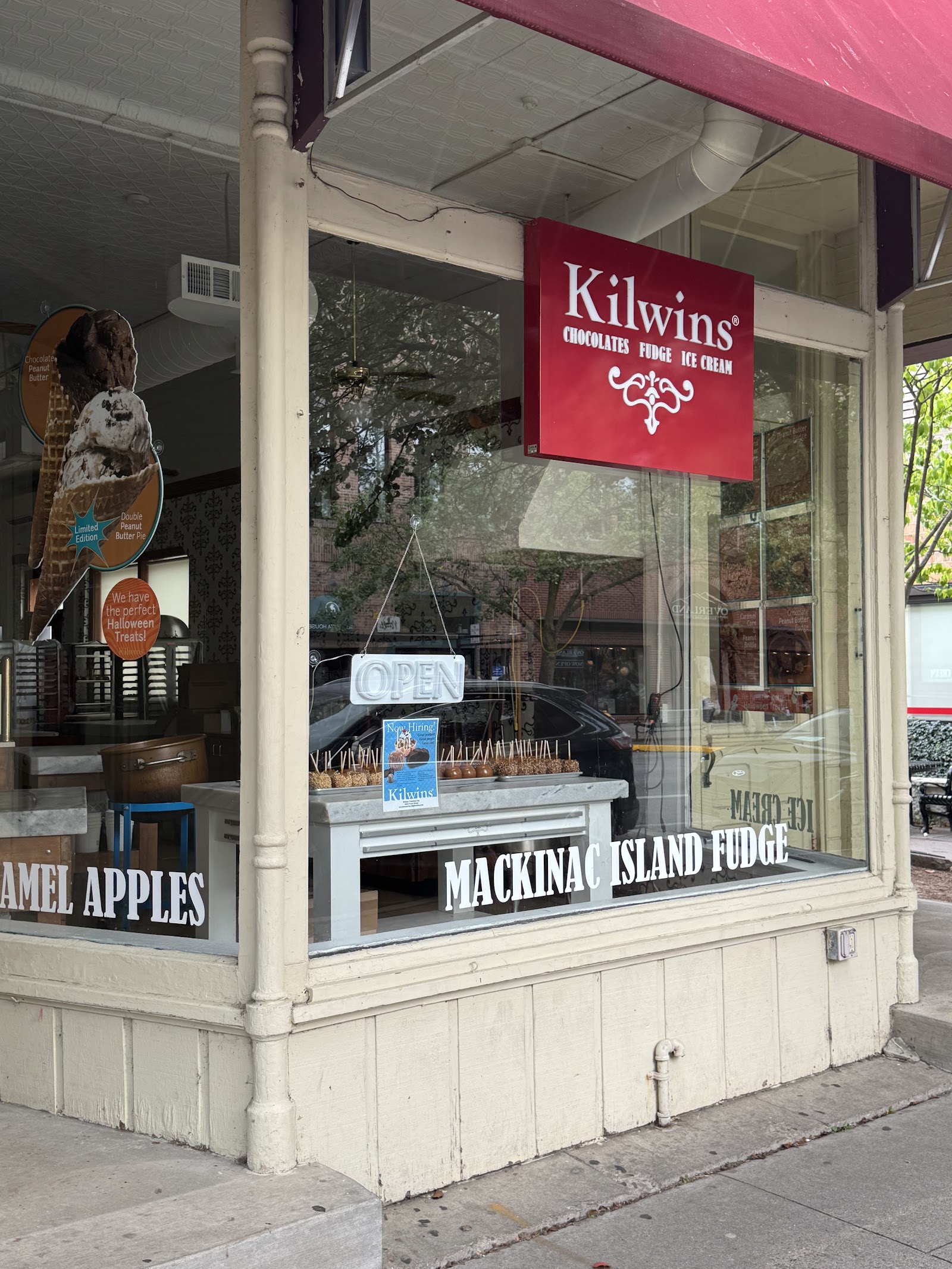 Kilwins Ice Cream - Chocolate - Fudge in Charlevoix