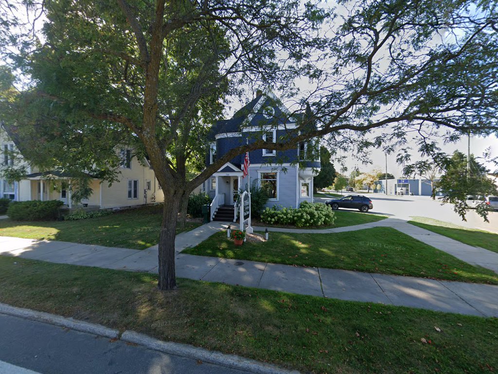 Re/Max — photo