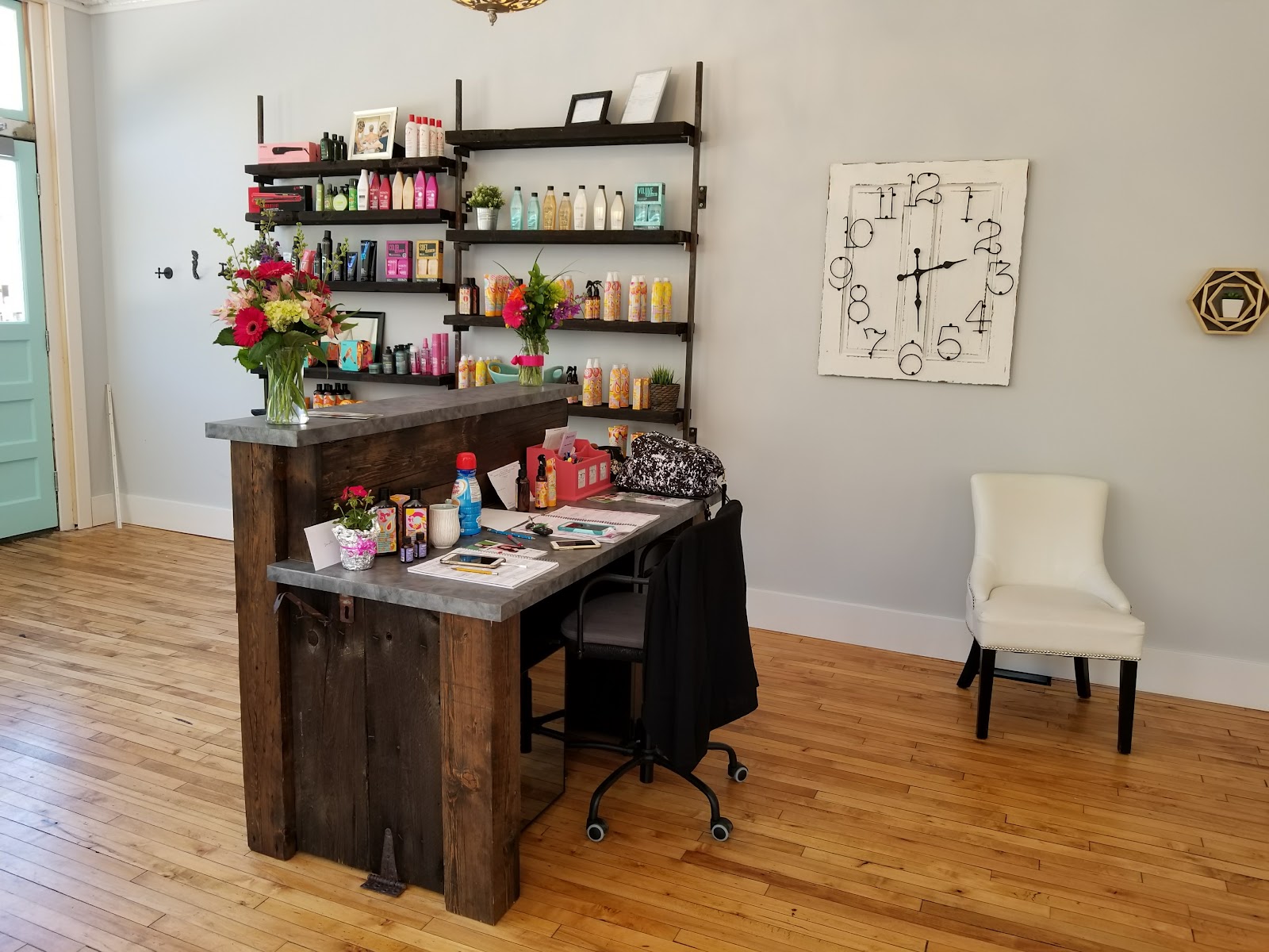 Salon Beautiful You in Charlevoix