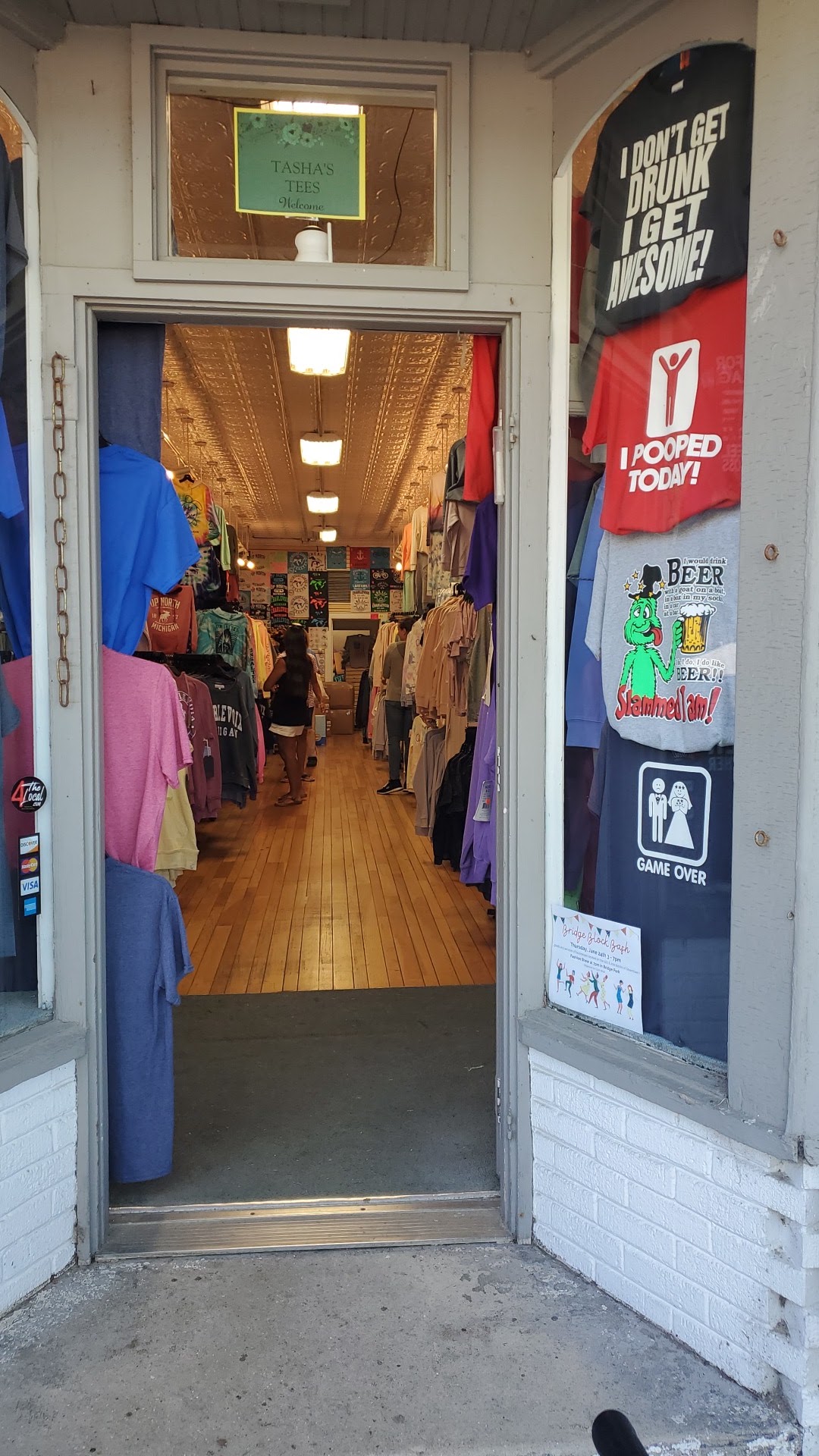 Charlevoix Vintage and Boutique Shopping