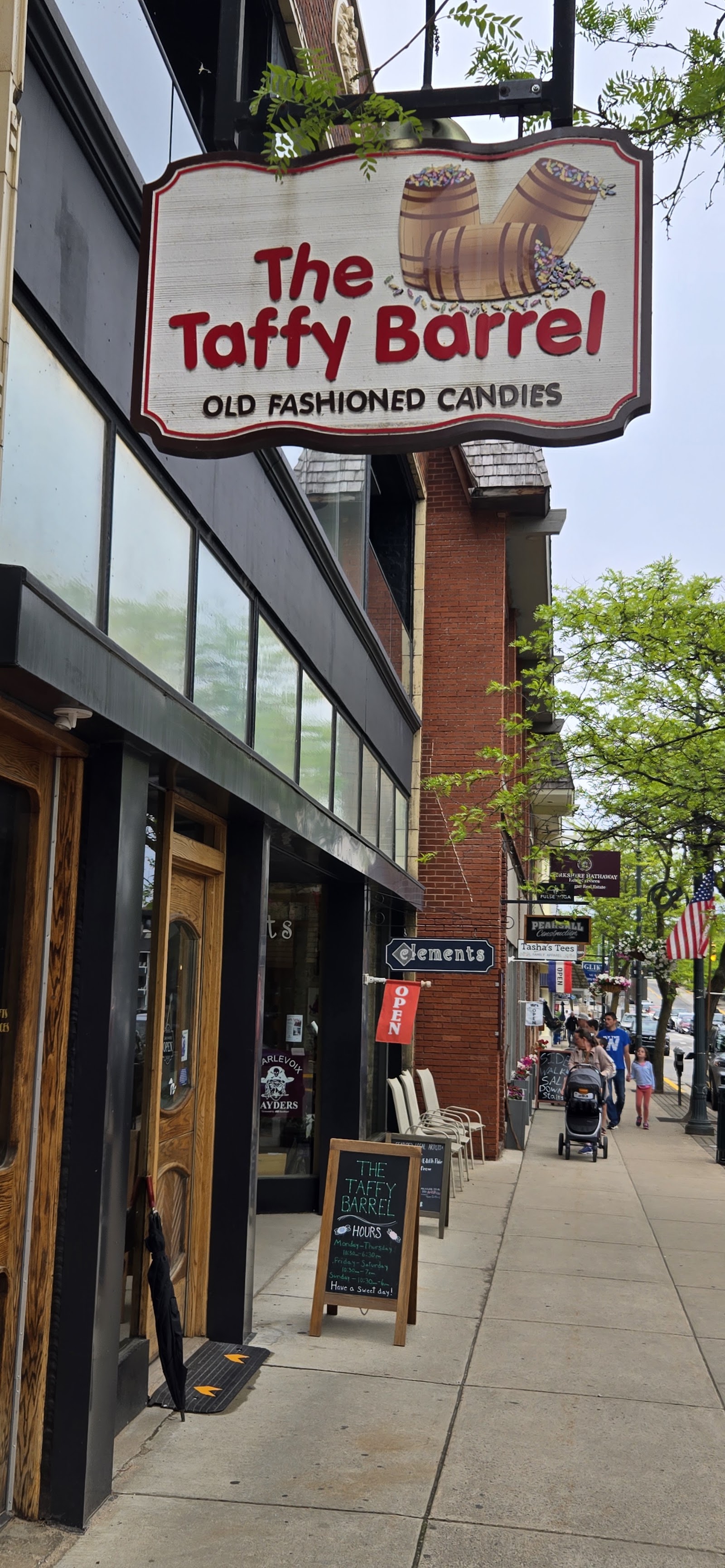 The Taffy Barrel in Charlevoix