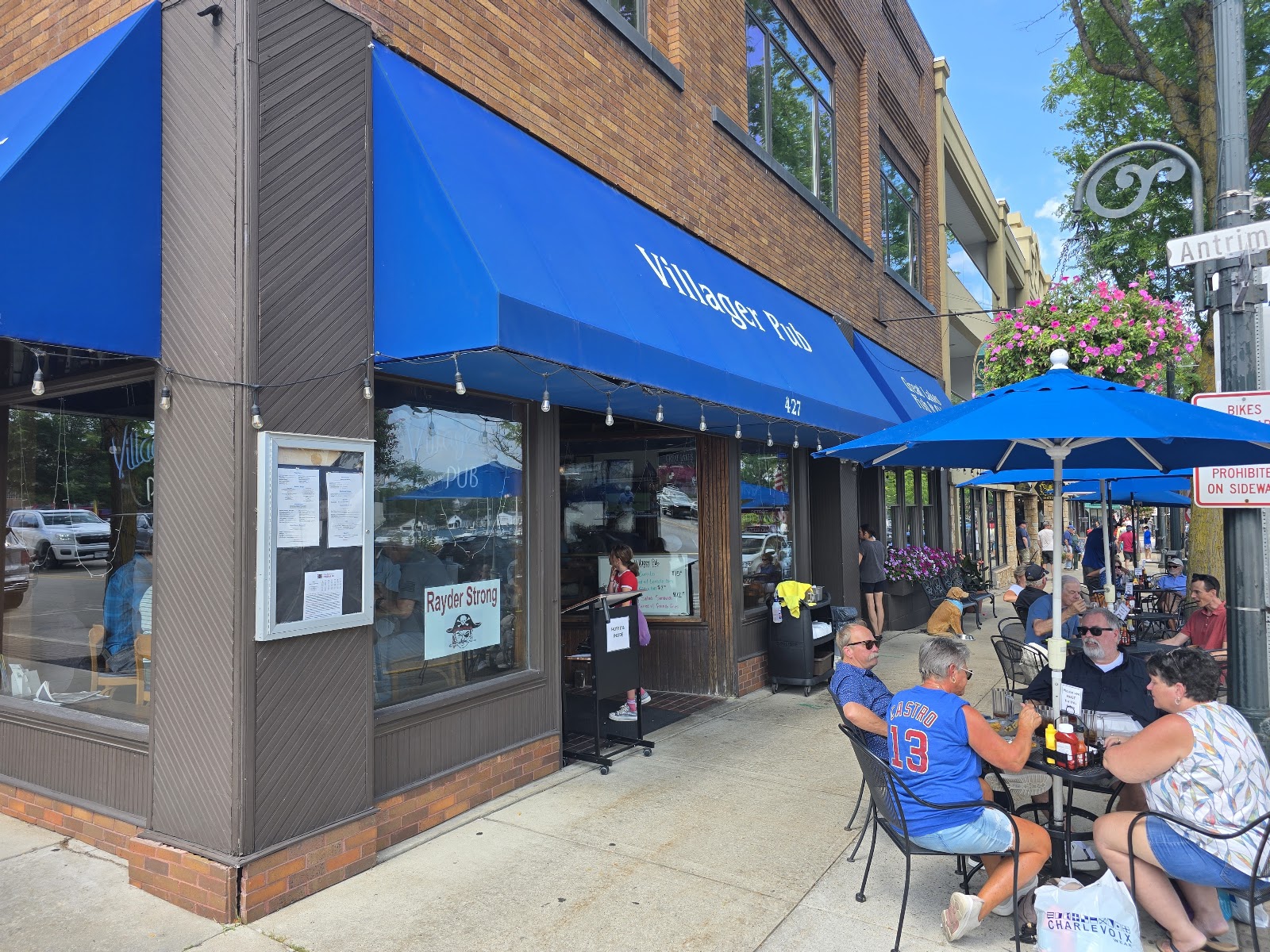 The Villager Pub in Charlevoix